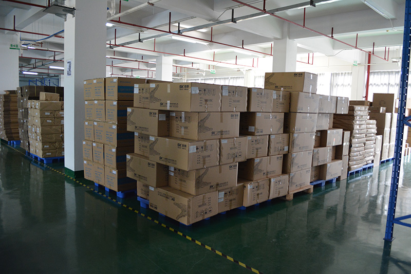 公司倉(cāng)庫(kù)