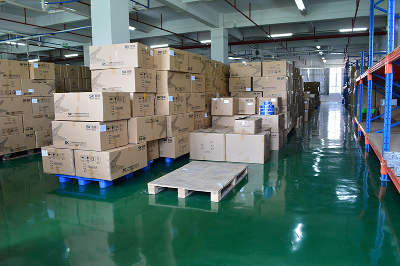 公司倉(cāng)庫(kù)